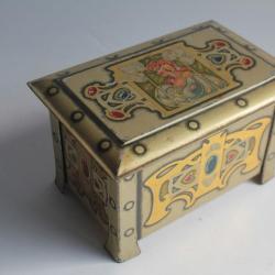 Boîte à biscuits tôle lithographiée coffre Peek Frean & Co