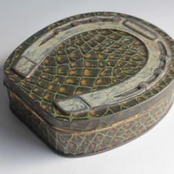 Boîte à biscuits tôle lithographiée fer à cheval Peek Frean & Co