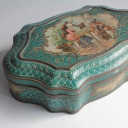 Boîte à biscuits tôle lithographiée biscuits Pernot Dijon joueur de musique