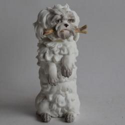 VOLKSTEDT Chien de Bologne porcelaine biscuit XVIIIe siècle