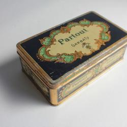 Boîte à Cigarettes tôle lithographiée partout garbaty