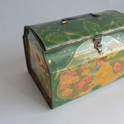 Boîte biscuits tôle lithographiée femme art nouveau