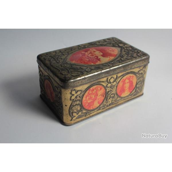 Bo�te t�le lithographi�e et gaufr�e Femmes Art nouveau style Mucha