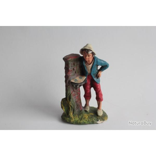 Figurine vintage Composition gar�ons buvant � la fontaine Italie