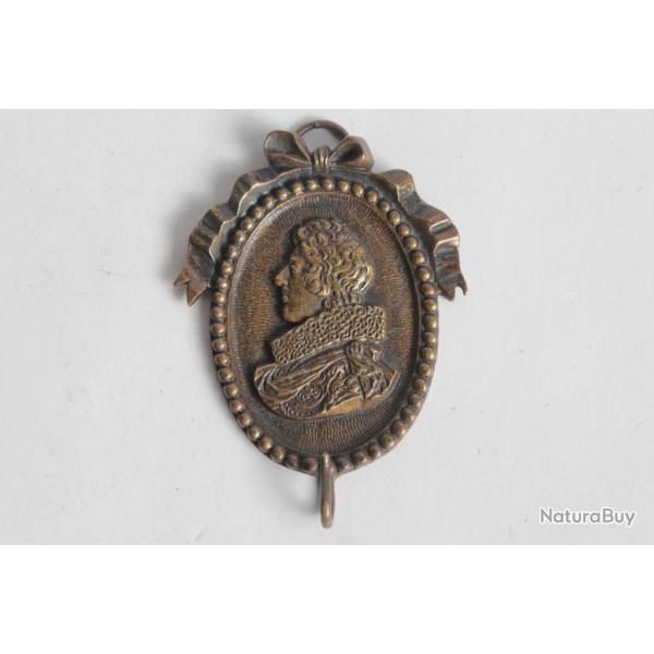M�daillon Porte montre de gousset Louis XIII