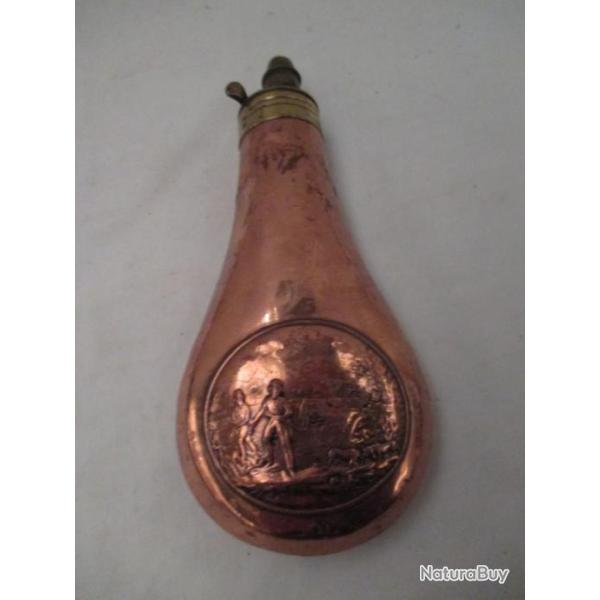 belle poire  a poudre XIX em  sc�ne de chasse  tr�s bon �tat