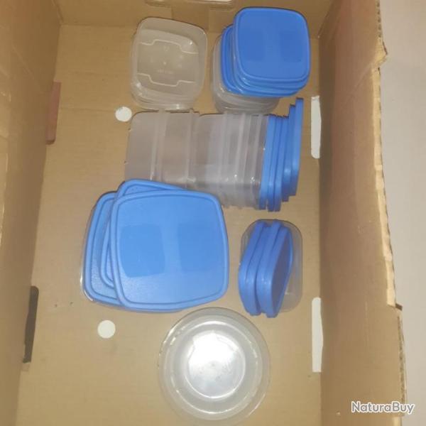 Lot de 13 bo�tes avec couvercles