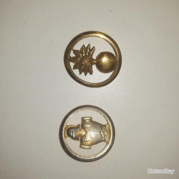 Lot de 2 insignes de b�ret(2)