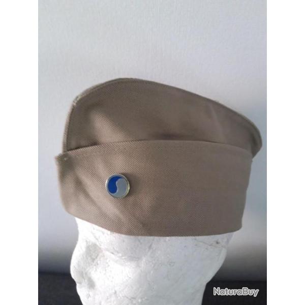 CALOT BEIGE AVEC INSIGNE U.S. DE LA 29 �ME DIVISION