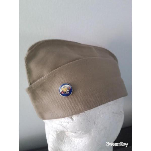 CALOT BEIGE AVEC INSIGNE U.S. DU 506 EME PIR