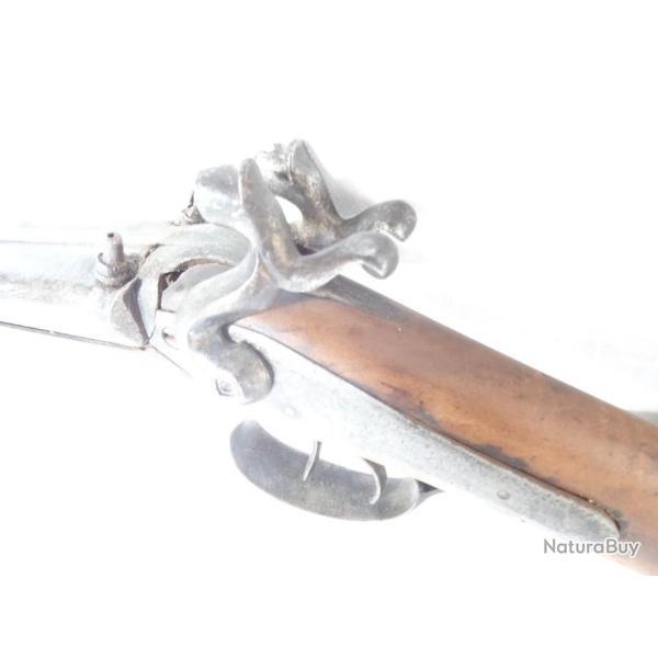 VA 131 )  lot = fusil platines double a percussion = piston , assez bon  �tat = petit prix