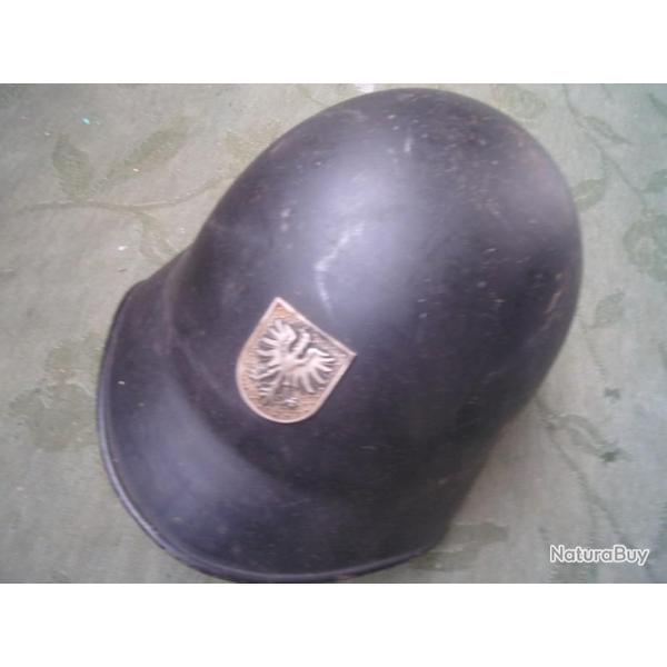 casque de pompier suisse  de la commune de Villeneuve, canton de Vaud