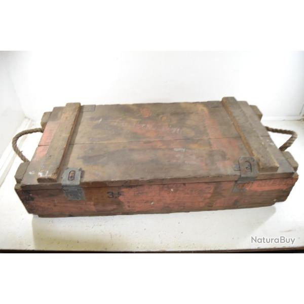 Ancienne caisse am�ricaine en bois M28A2 pour 3 roquettes de bazooka 1952 Guerre Cor�e, recon. WW2