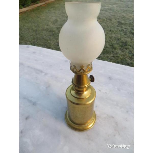 VINTAGE - Authentique ancienne lampe Pigeon avec son verre givr� (D�but XX�)