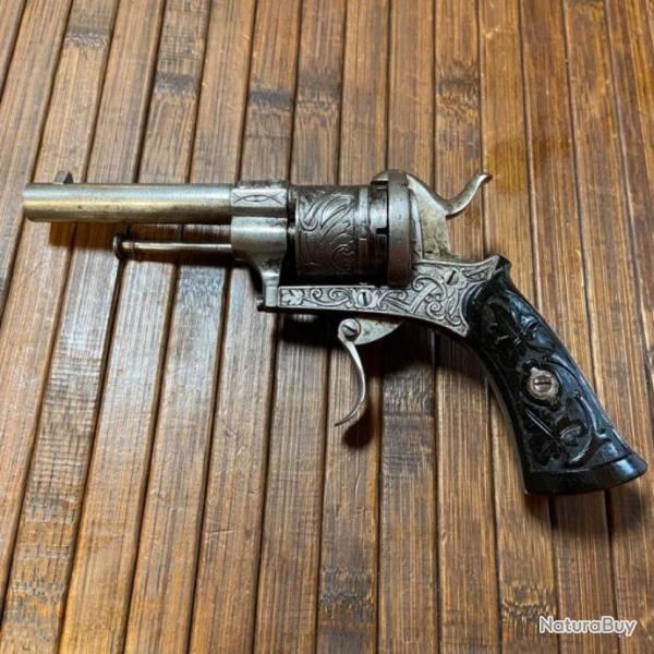 BEAU REVOLVER LUXE GRAV� BROCHE 7 mm