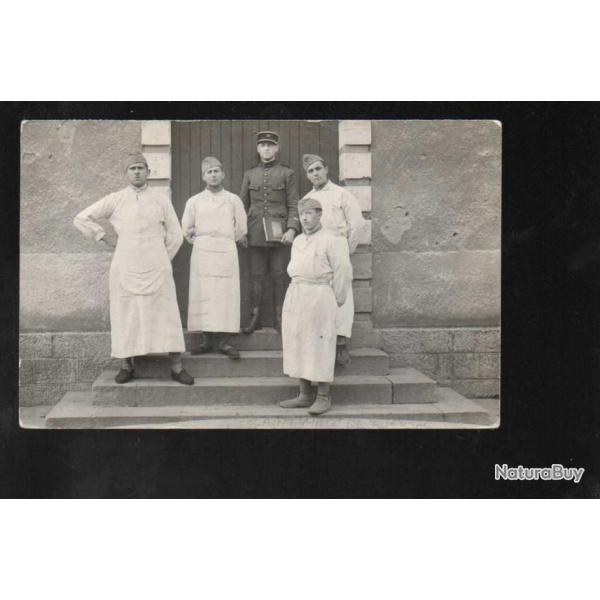 infirmerie du 117e r�giment d'infanterie, sous officier et personnel sanitaire, le mans  carte photo