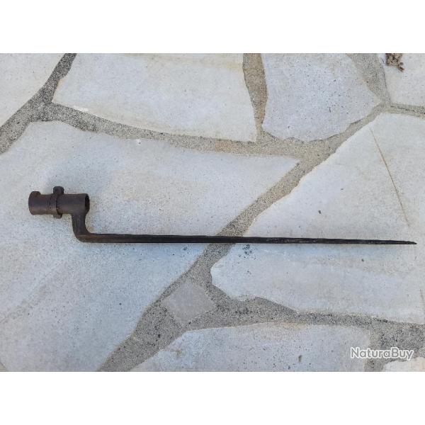 BAIONNETTE A DOUILLE POUR FUSIL r�glementaire fran�ais 1822 n25