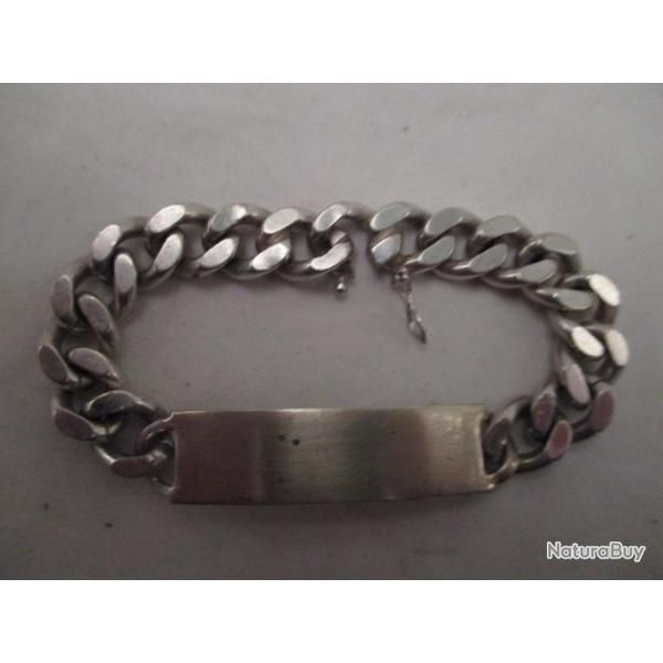 bracelet en argent massif -poids   29 gr - 18 cm