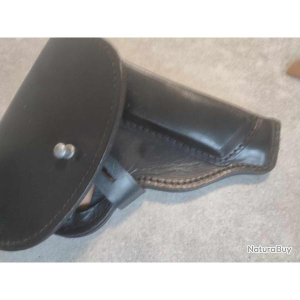 Vend �tui de Pistolet Makarov  9mm