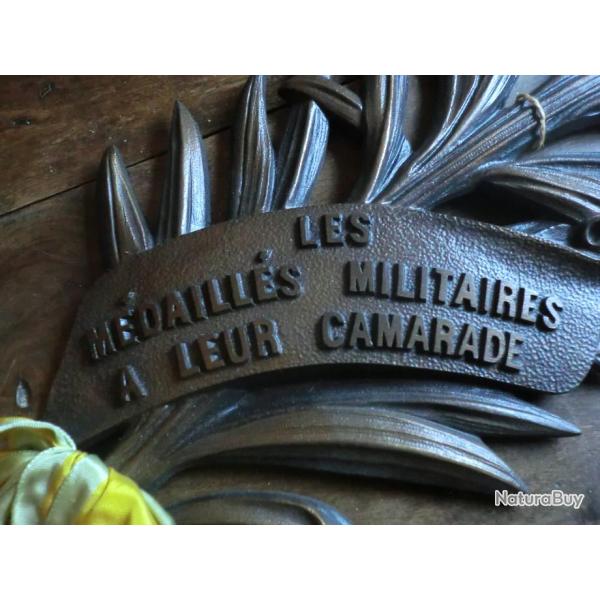 palme bronze les m�daill�s militaire a leur camarade  sign�  A - thomas