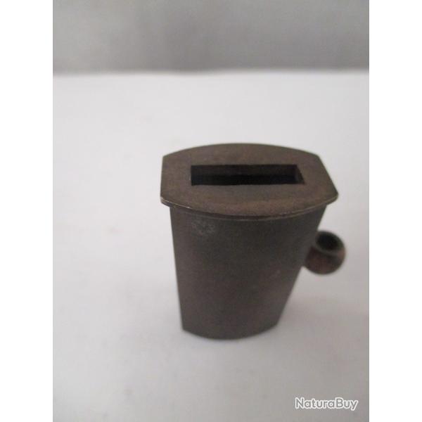 belle chape  d'�p�e -   H 4 cm - pour une lame de 17 mm de large  parfait  �tat