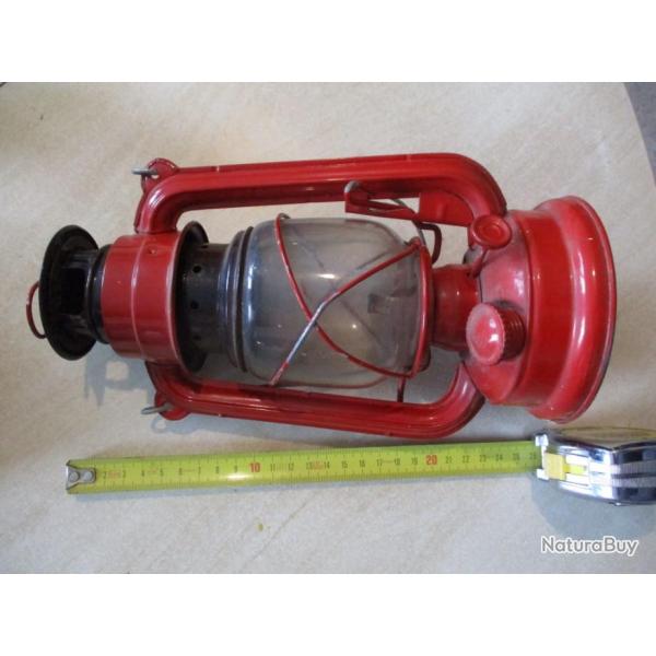 lampe � huile rouge