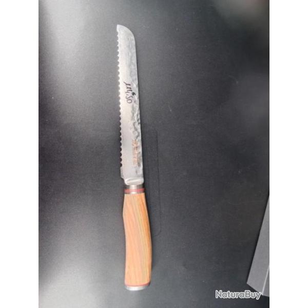 WUSAKI - DAMAS - COUTEAU � PAIN Couteau � pain - S�rie damas - Lame 200mm - Manche Olivier