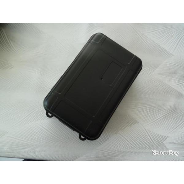 boite etanche - noire - petite