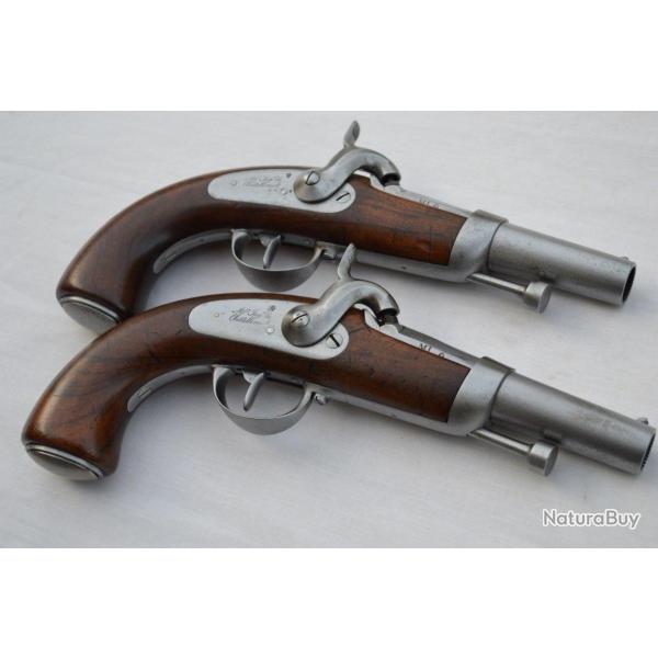 PAIRE DE PISTOLETS OFFICIER GENDARMERIE Mod�le 1836 - France Louis Philippe Reglo France France Tr�s