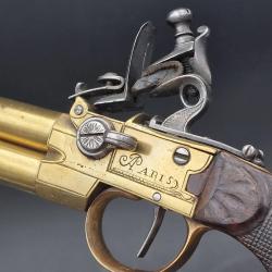 PISTOLET A SILEX DOUBLE CANONS SELECTIF par AUTE &agrave; PARIS vers 1820 - France XIX&egrave; France Tr&egrave;s bon XIX