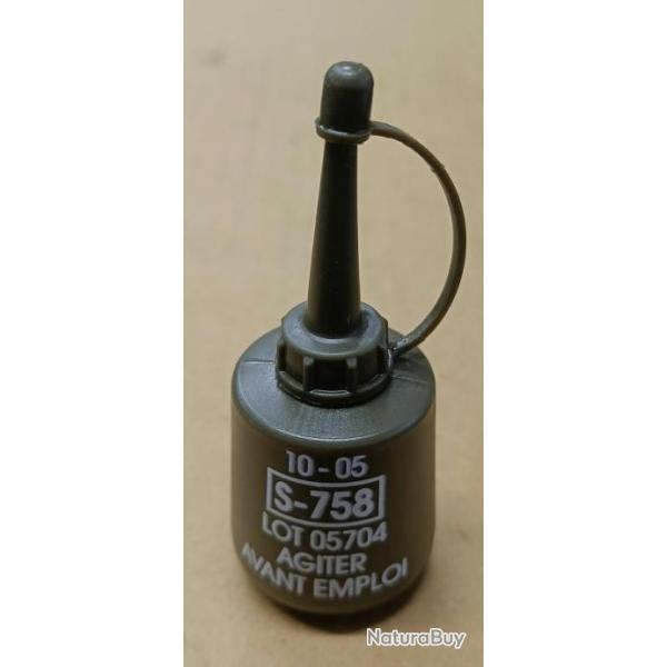 burette  huile - huilier - famas - arme franaise - neuve - pleine