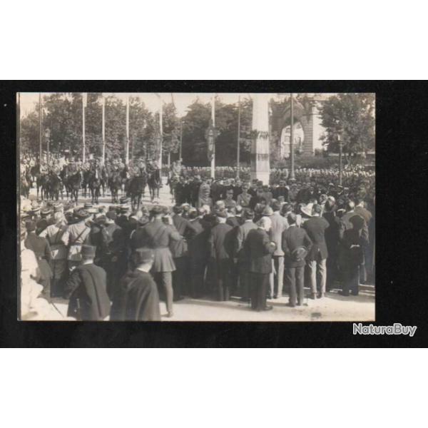 d�fil� de la victoire 14 juillet 1919 8 le salut du conseil municipal aux mar�chaux carte photo
