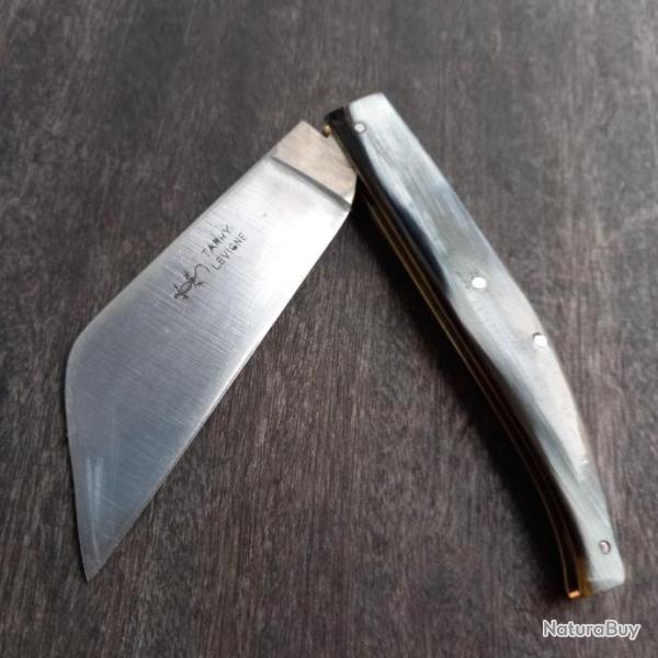 Joli et rare Couteau DONJON SAINT AMANS  TARRY LEVIGNE Manche en Corne