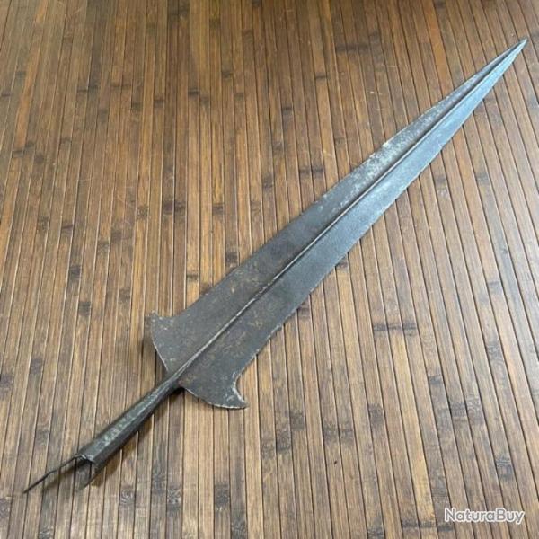 IMPORTANT FER DE PERTUISANE FRAN�AIS DU D�BUT XVll Eme LAME POIN�ONN�