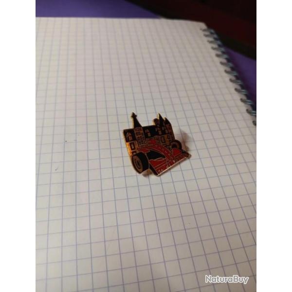 Pin's Voiture circuit Magny Cours Nevers Zamac �a Me Botte ref 3257