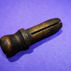 BOUCHON DE CANON EN NOYER POUR FUSIL CALIBRE 45 SPRINGFIELD / ROLLING BLOCK & AUTRES U.S.A. XIX eme 
