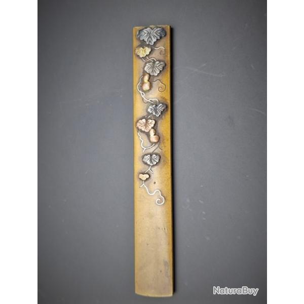 KOZUKA EN LAITON dcors FEUILLES DE VIGNES JAPON EDO PERIOD Collection Trs bon  Japon XIX eme