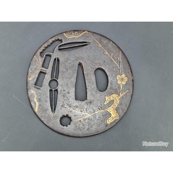 TSUBA KATANA WAKIZASHI NAGA MARU GATA en FER JAPON 19� Collection Tr�s bon Japon XIX eme