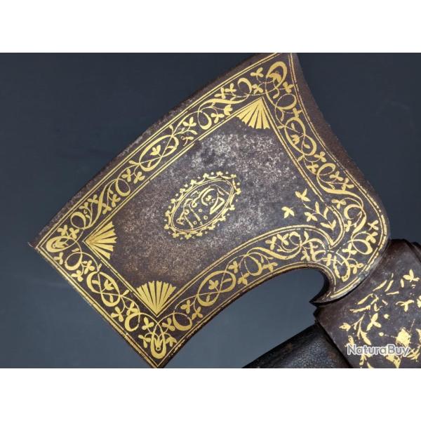PAIRE DE HACHES DE COMBAT QAJAR TABARZINE AXE INDO PERSAN OTTOMAN XVIII Collection Trs bon  XVIII