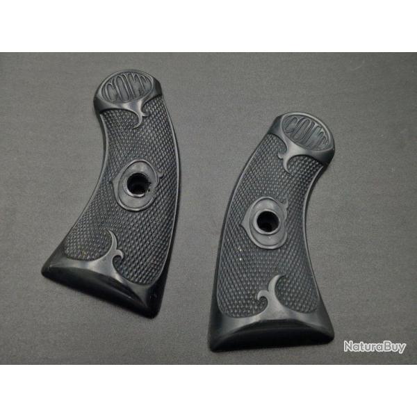 PAIRE PLAQUETTES COLT NEW POLICE POSITIVE CALIBRE 32 EN RESINE