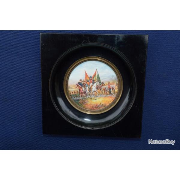 MINIATURE RONDE PEINTURE NAPOLEON sc�ne de BATAILLE XIX� France XIX eme Neuf  Objets d'Arts