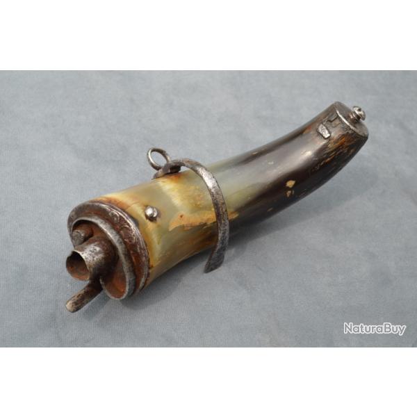 POIRE A POUDRE MILITAIRE D'ARTILLERIE XVIII� 1730-1780 - France Ancienne Monarchie Reglo France Bon 