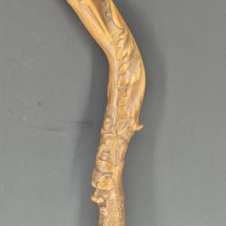 ART POPULAIRE CANNE DE MARCHE EN BOIS SCULPTEE - FRANCE XIX&egrave; Collection France Tr&egrave;s bon