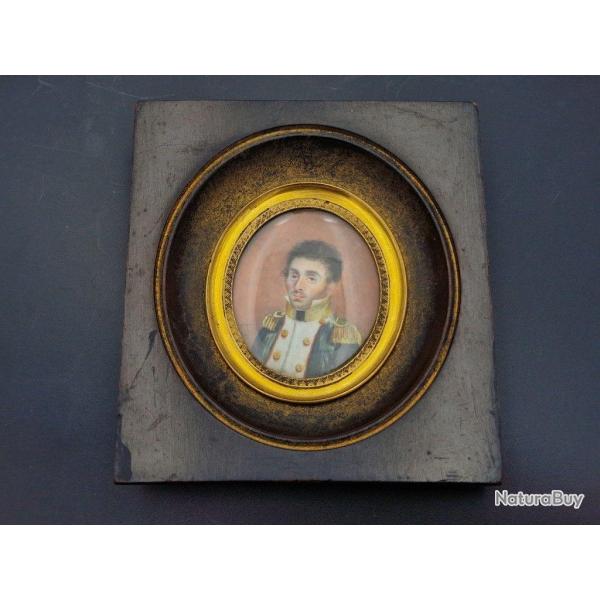 PORTRAIT MINIATURE OVALE D'UN OFFICIER DE LA BATAILLE DE WAGRAM 1809 - FRANCE PREMIER EMPIRE Collect