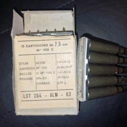 BOITE 15 MUNITIONS 1962 SUR CLIPS CARTOUCHES CALIBRE 7.5MM MODELE 1929 C - 7,5X54 MAS France Tr&egrave;s bo