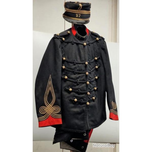 WW1 ENSEMBLE HABIT D'UN CAPITAINE DU 27� ARTILLERIE DE CAMPAGNE VAREUSE PANTALON ET KEPI MODELE 1910