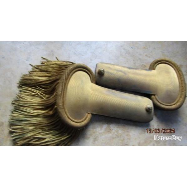 �paulettes sous lieutenant   III� r�p TBE dor�e infanterie  artillerie g�nie ...paire