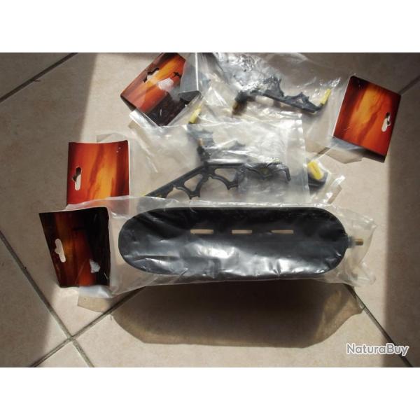 A SAISIR - 3 supports de cannes + pelle � amorce filetage standard NEUFS