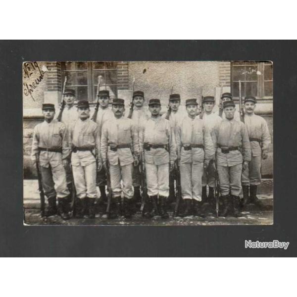 groupe de soldats non identifis , en treillis bourgeron voir cartouchires et fusils