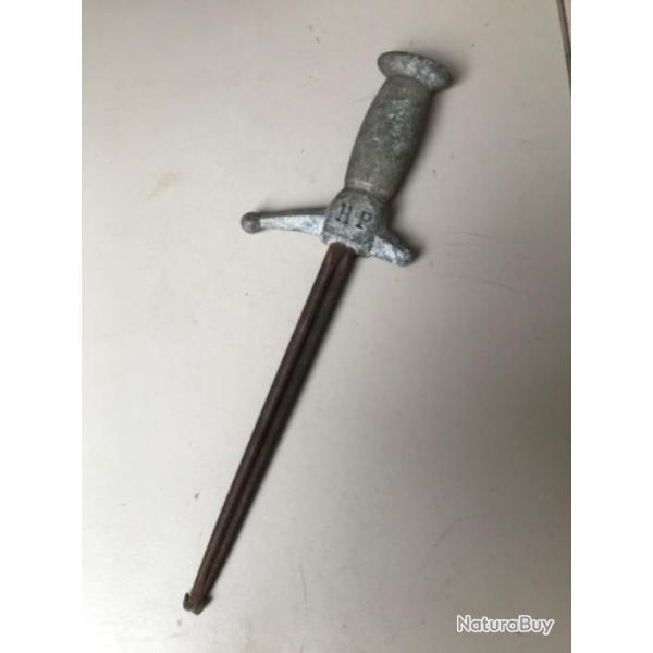 Couteau, dague, poignard de tranch�e modifi�e, ww1,14/18, poilus, tranch�es, combats de la Marne.